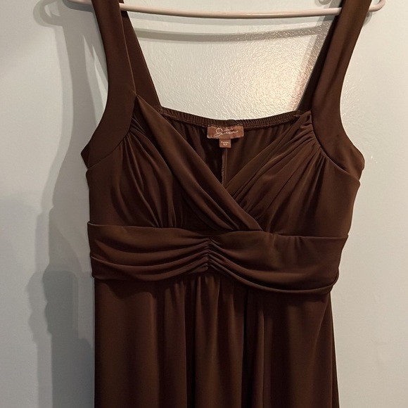 Jessica Brown Flowy Dress- Cross Over Chest (Petite), size 16 - Picture 2 of 11